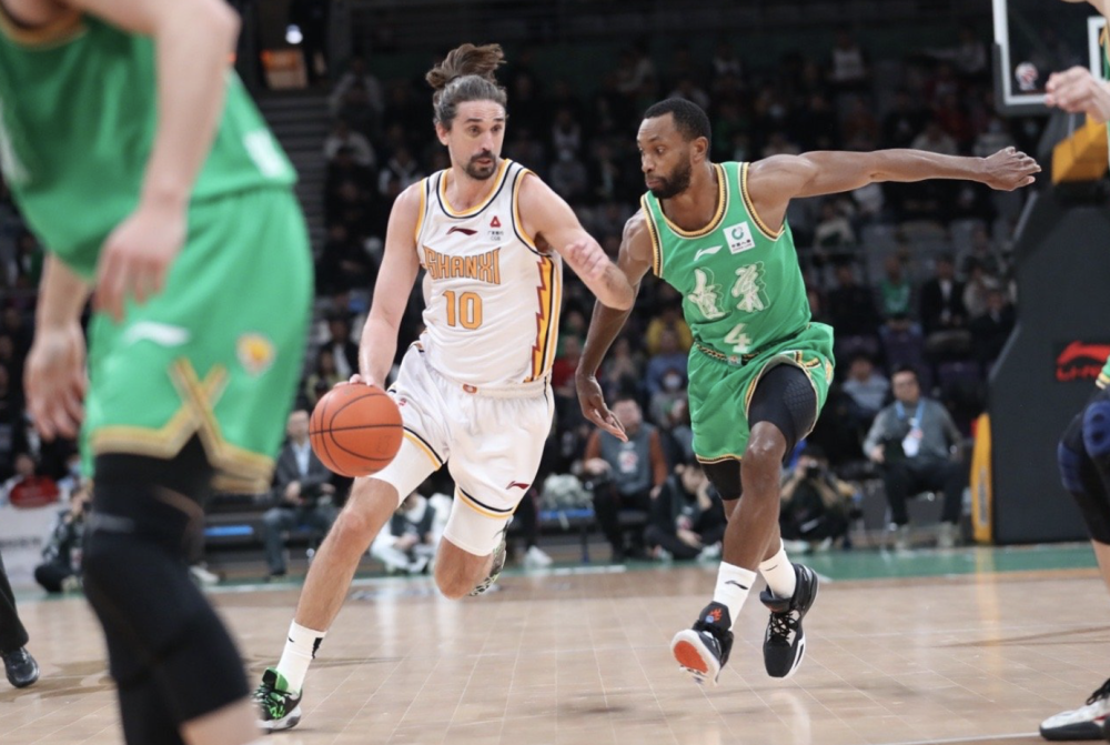 关于莱比锡训练开放日，加时末段篮板制胜引欢呼，CBA季后赛在即，纪律约束更严格的信息