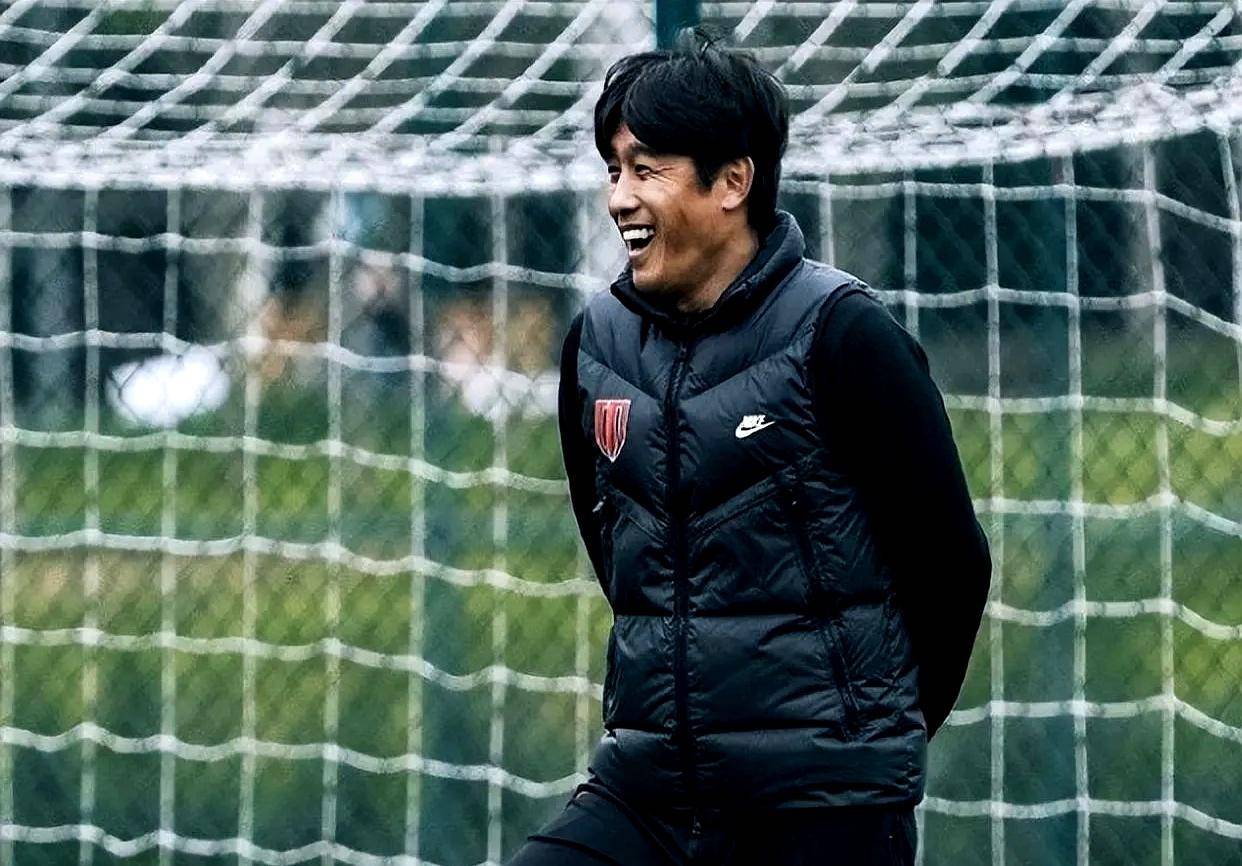 赛前法甲焦点战,成都蓉城调整名单,球迷炸锅,团队化学反应显著的简单介绍 赛前法甲焦点战,成都蓉城调整名单,球迷炸锅,团队化学反应显著的简单介绍